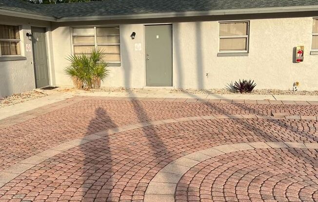 Unit F @ 15 SE 24th Ave