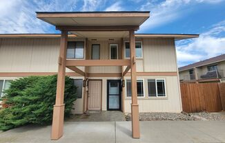 Townhome with Community Pool and Private Patio in Richland