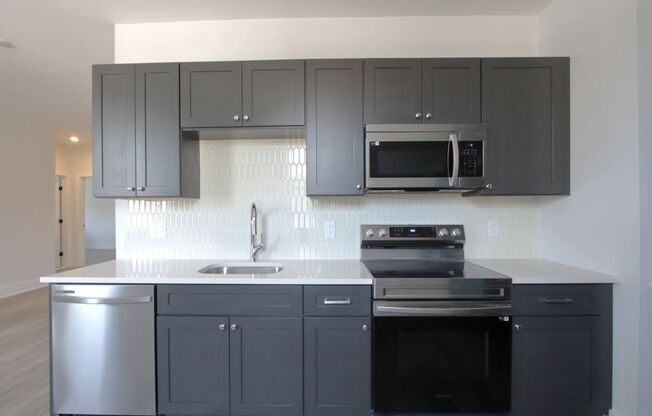 2 beds, 2 baths, 941 sqft, $1,558.33, Unit 305