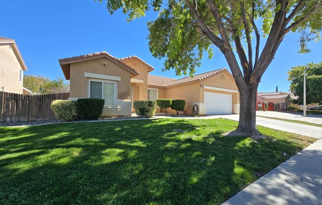 42522 Coronet Ct Lancaster CA 93536