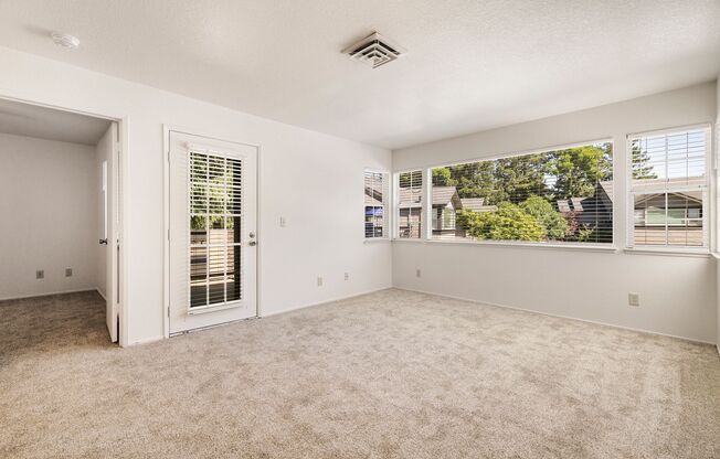 2 beds, 1 bath, 825 sqft, $1,570, Unit 50