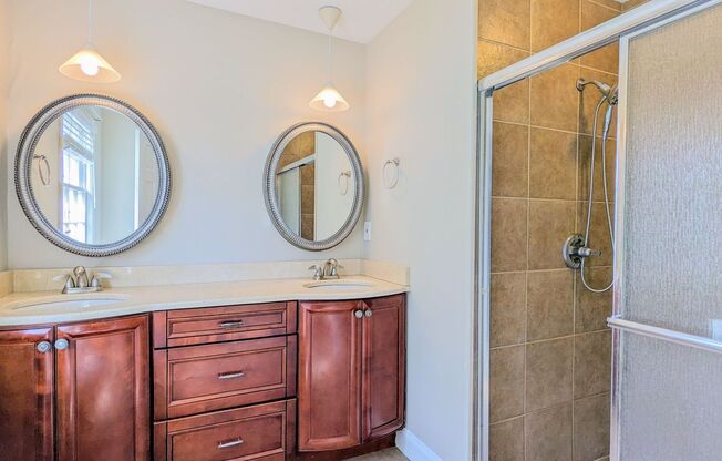 4 beds, 2.5 baths, $3,400