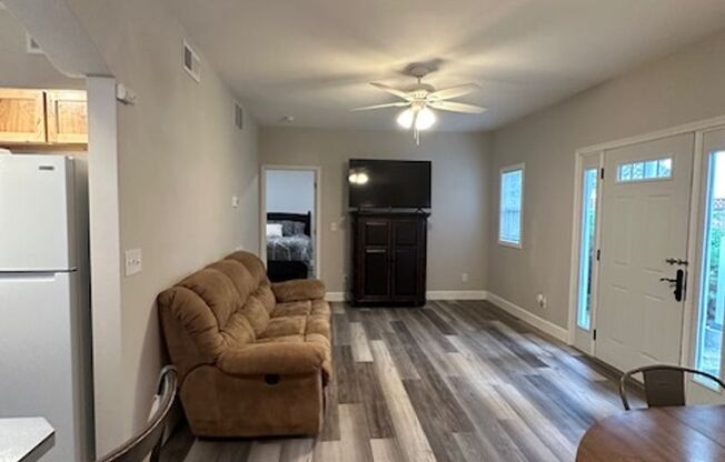 Adorable One bed/One bath furnished house!