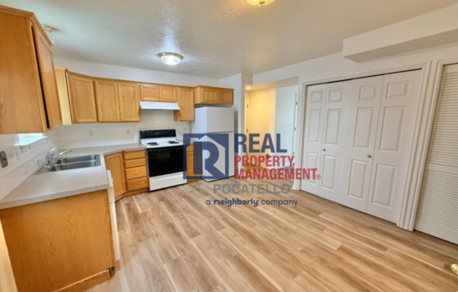 3 Bedroom 1.5 Bath Apartment - 2 car garage