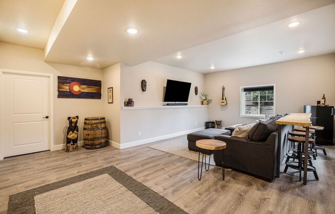 4 beds, 3.5 baths, $3,595