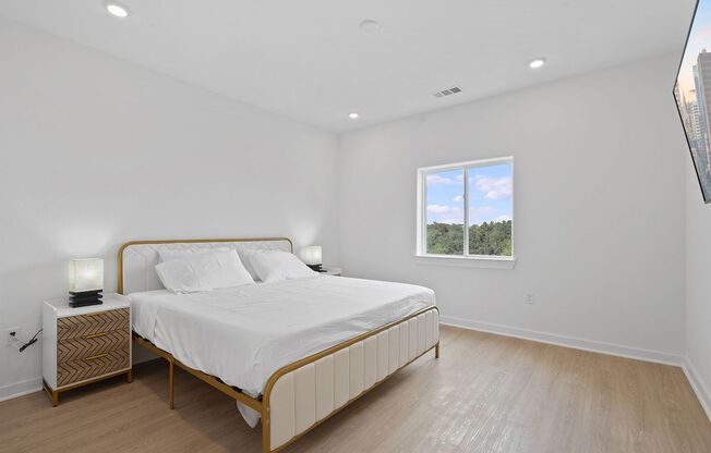 2 beds, 2 baths, 1,001 sqft, $1,675, Unit 218