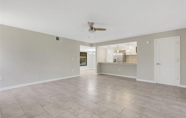 2 Bed 2 Bath Unfurnished Condo - Sarasota