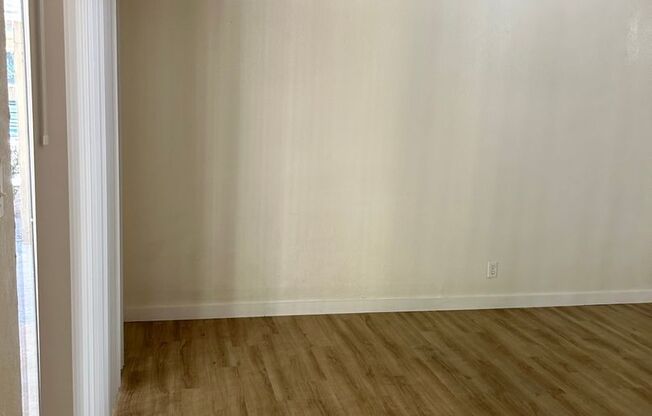 1 bed, 1 bath, 660 sqft, $1,350, Unit OPA-142