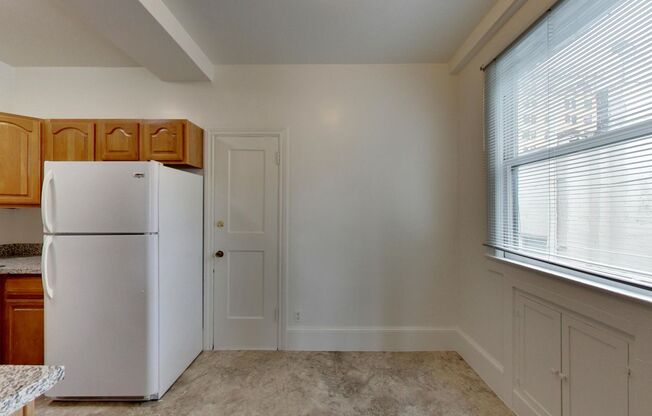 855 Pine Street (1267r)