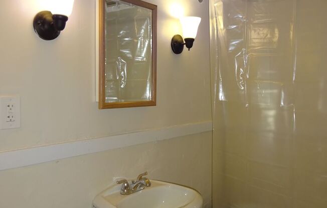 1 bed, 1 bath, 620 sqft, $925, Unit 108