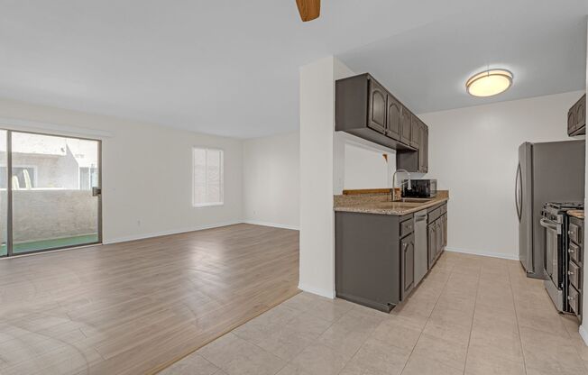 1422 Rock Glen Ave. #214