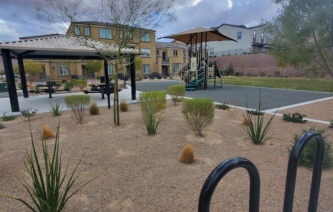 Henderson Town Home - All Housing Vouchers Accepted.