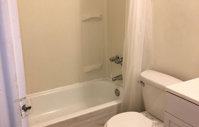 2 beds, 1 bath, 675 sqft, $683, Unit 441 Arter-Unit 08