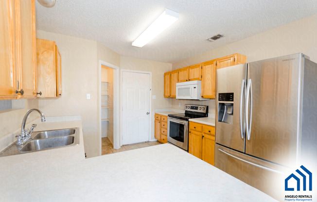 3 beds, 2 baths, $1,695