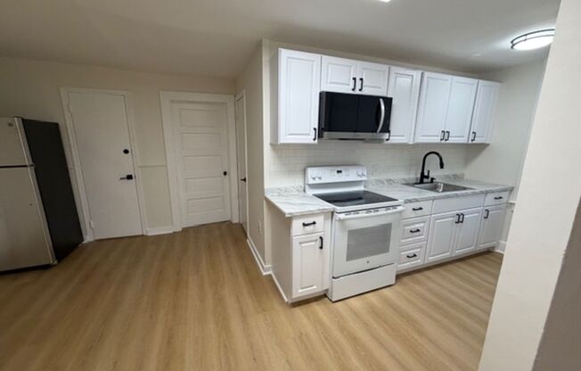 4 beds, 1 bath, 1,300 sqft, $3,500, Unit 473 Amity Rd