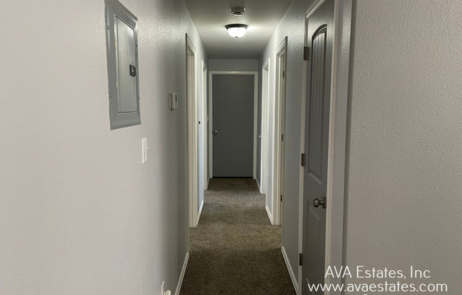 745 E LAPORTE DR