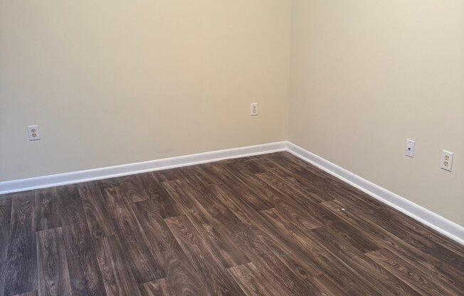 1431 COLLEGIATE CIR