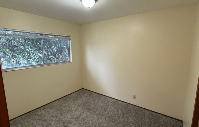 2 beds, 1 bath, 800 sqft, $2,150, Unit 10