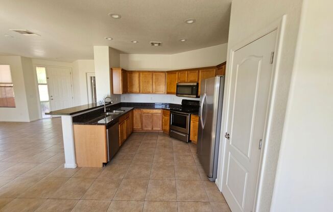 3 beds, 2 baths, $2,150