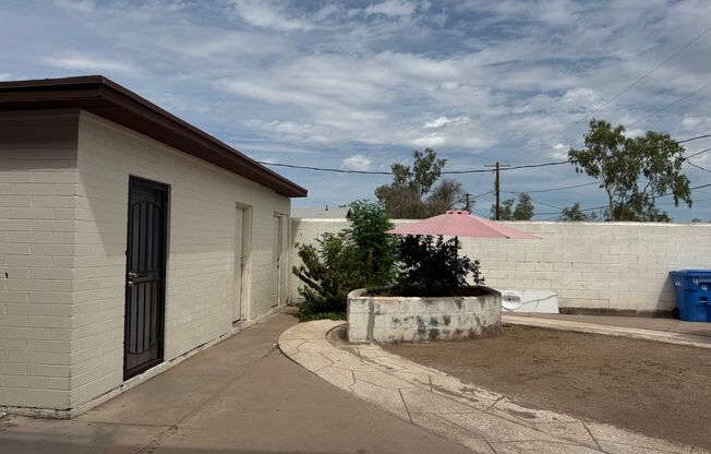 1 Bedroom Phx. Apartment