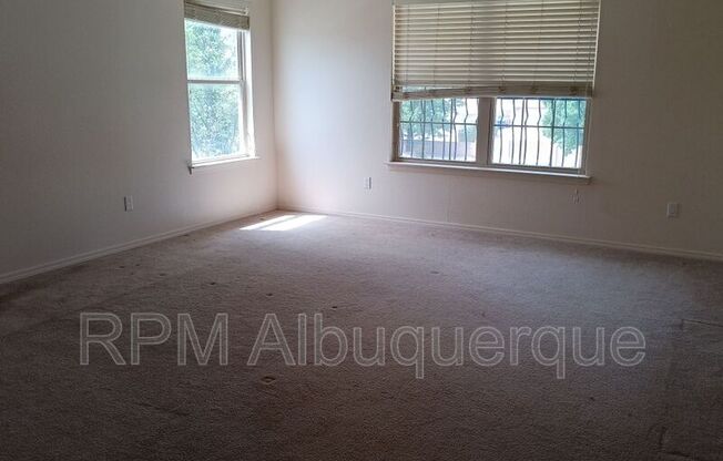 7100 ALEXANDRIA DR NE