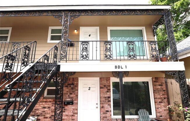 1 bed, 1 bath, 450 sqft, $825, Unit 4