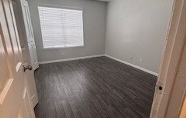 2 beds, 2 baths, 931 sqft, $1,225, Unit 08-0807