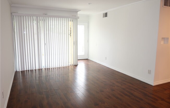 8055 CANBY AVE