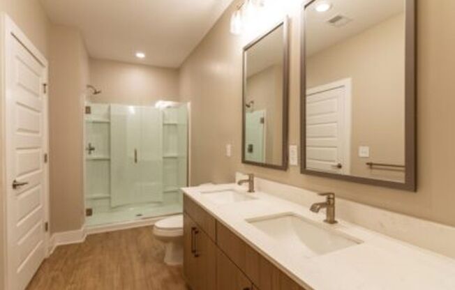 2 beds, 2 baths, 1,113 sqft, $1,525, Unit 1-204