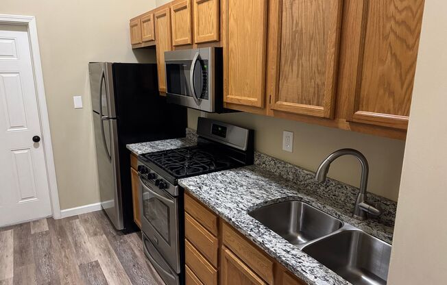 1 bed, 1 bath, $765, Unit 122 #6