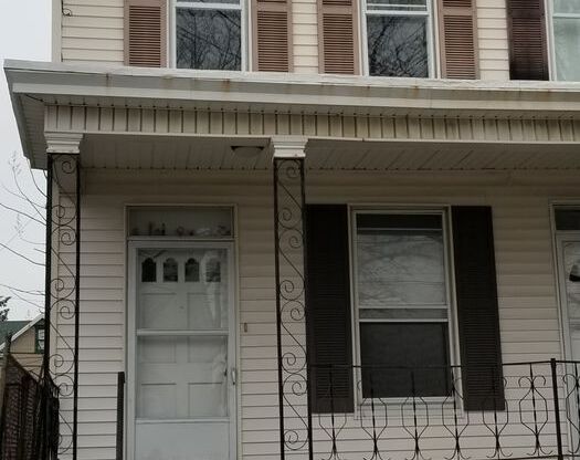 1 bed, 1 bath, $900, Unit 147 Snider Avenue