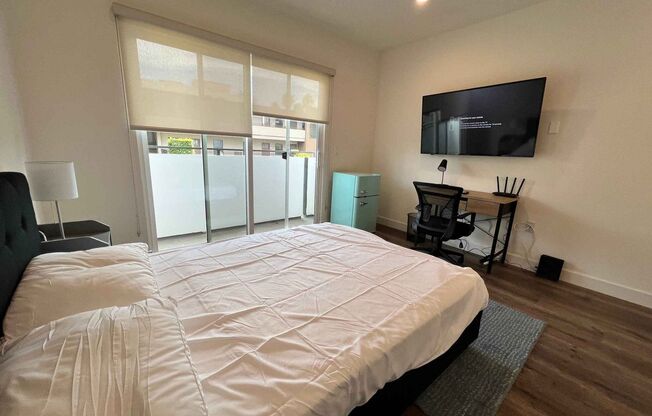 6 beds, 5 baths, 1,788 sqft, $1,600, Unit 303 - Signature Room - 2