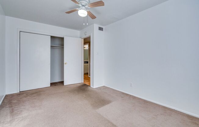 2 beds, 1 bath, 750 sqft, $875, Unit K713 - 307 - 205