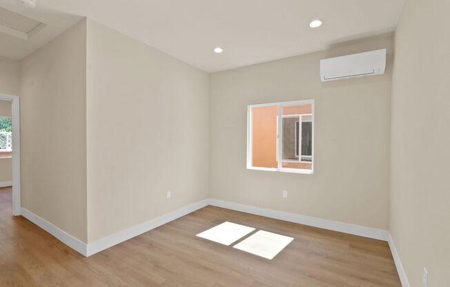 2 beds, 2 baths, 675 sqft, $2,500, Unit 16104 1/2