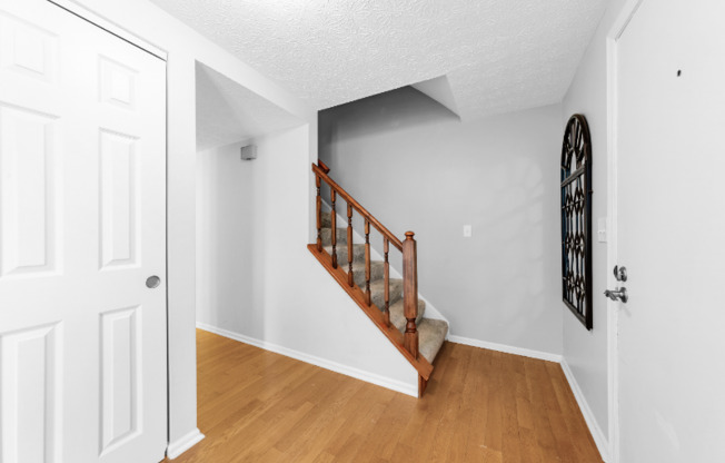 8214 PRIESTLEY DR