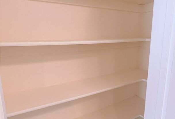 1 bed, 1 bath, 779 sqft, $1,600, Unit 902 #2D