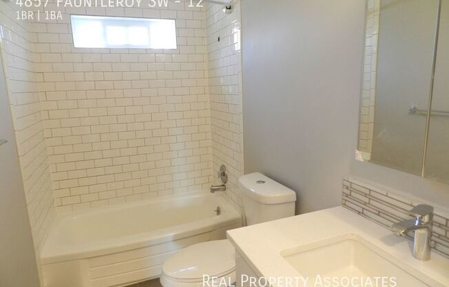 4857 FAUNTLEROY SW