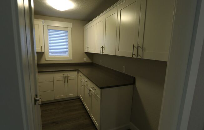 3 beds, 2 baths, $2,995, Unit # 203