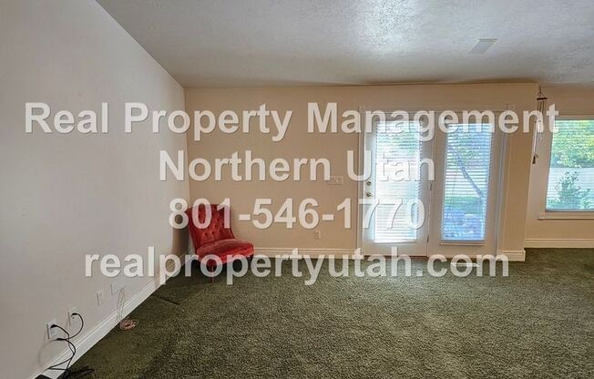 3 beds, 2.5 baths, $2,200