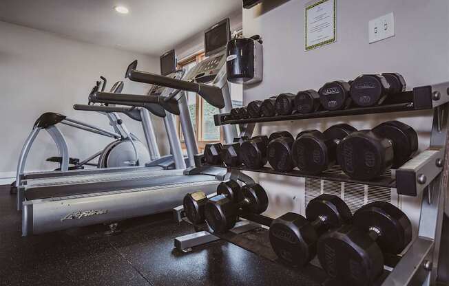 Oak Park City Apartments Fitness Center