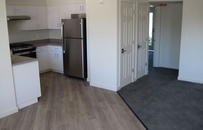 2 beds, 1 bath, $2,199, Unit 07