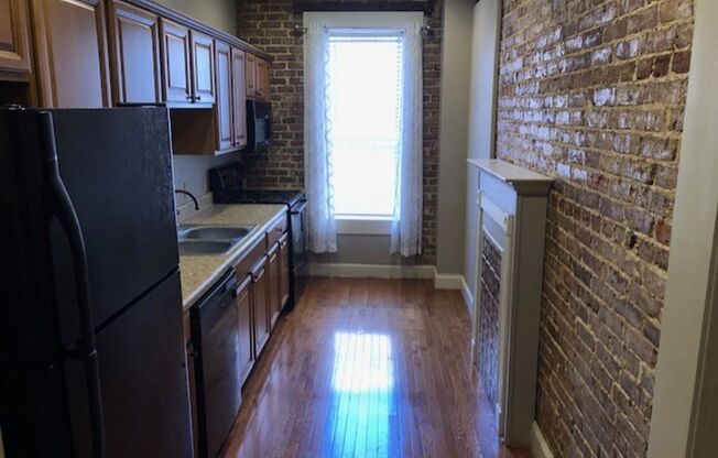 111 N Spring St, Apt 203