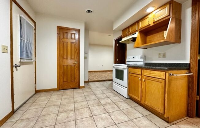 1 bed, 1 bath, $625, Unit Apt. G