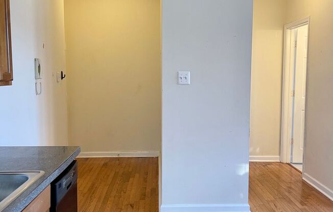 Studio, 1 bath, 380 sqft, $925, Unit 401