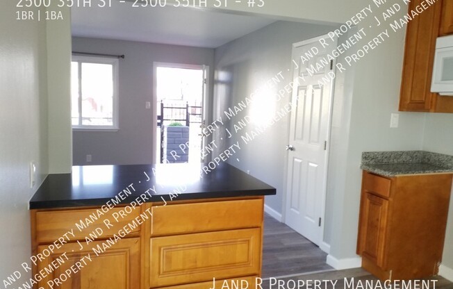 2500 35th St - 2500 35th St
