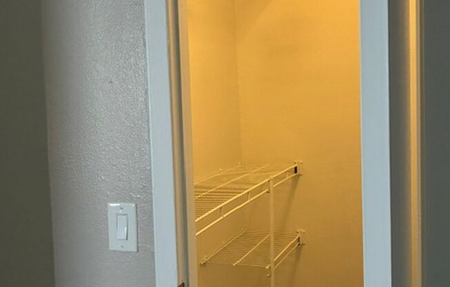 1 bed, 1 bath, 751 sqft, $1,330, Unit MA 206