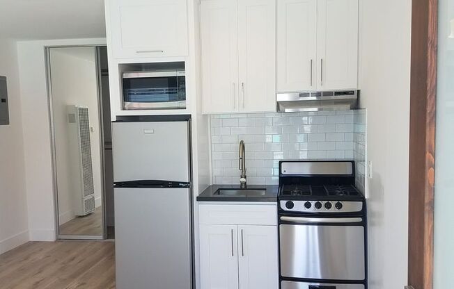 Studio, 1 bath, 230 sqft, $1,785, Unit 716- 04
