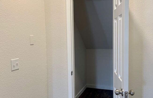 1 bed, 1 bath, 830 sqft, $1,550, Unit 4104
