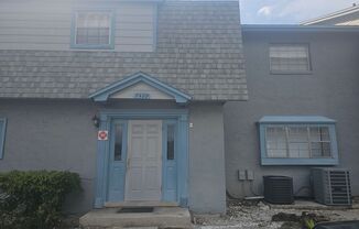 CUTE & AFFORDABLE LARGE 1 BEDROOM / 1 BATH (WINTER PARK)