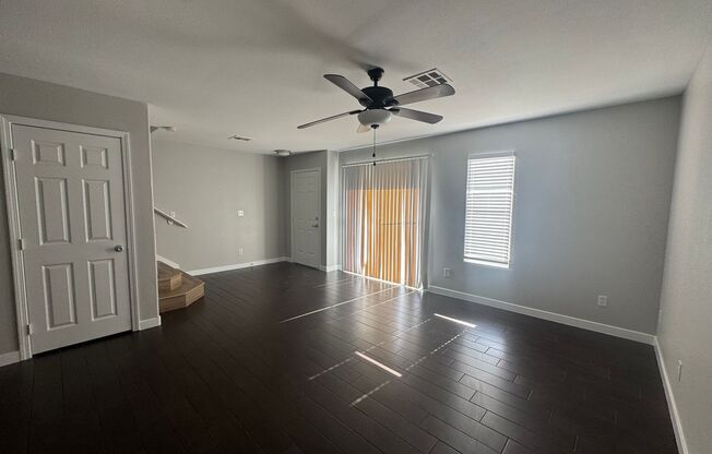 Nice, upgraded Town Home 3br, 3bath, 2cg.